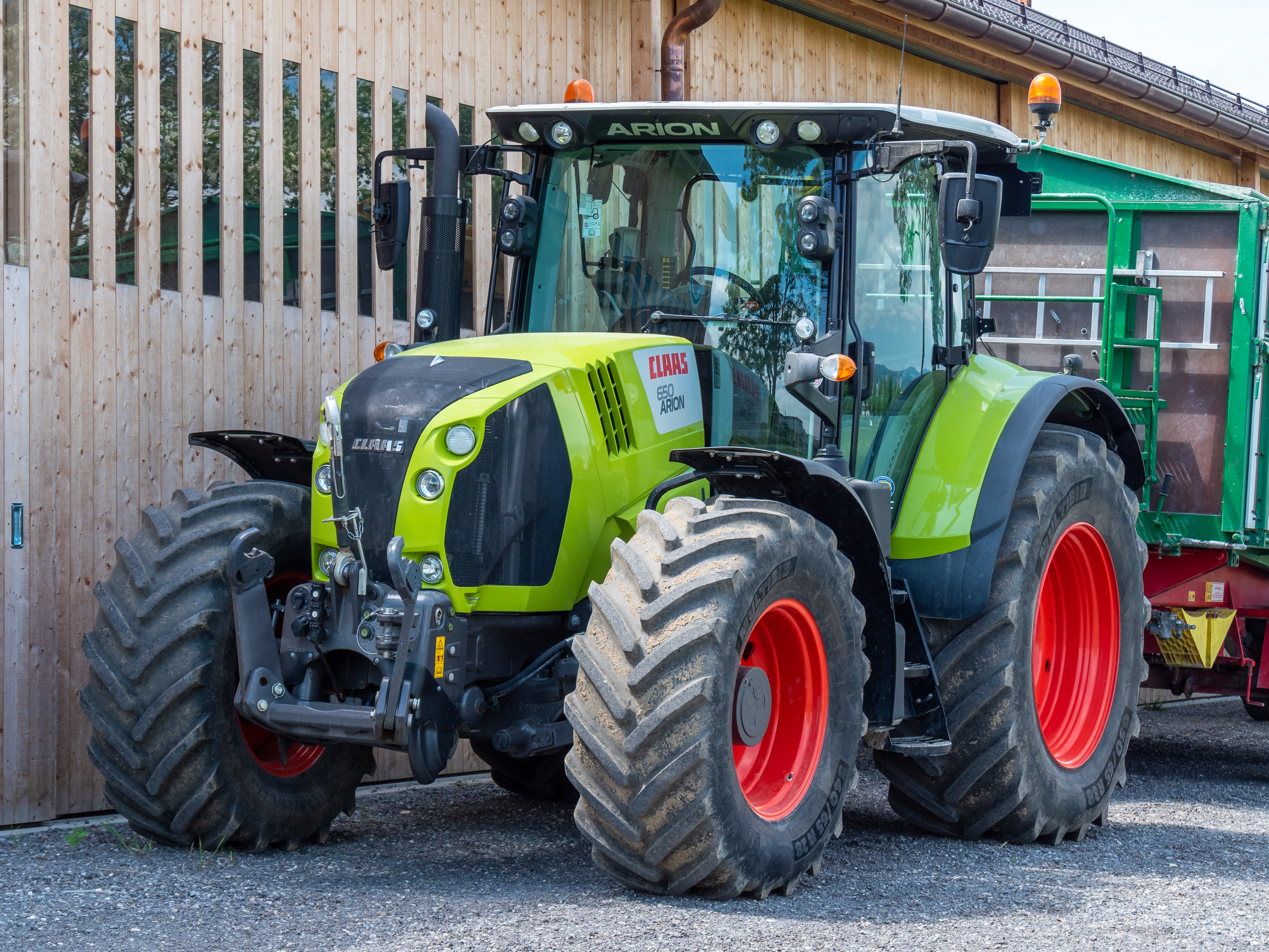 Claas Arion 650