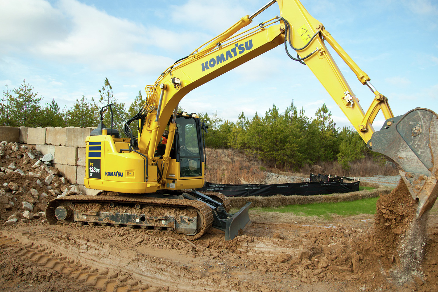 Komatsu PC-138-US